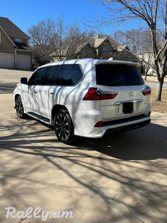 Neatly Used 2021 Lexus LX 570 Three-Row 