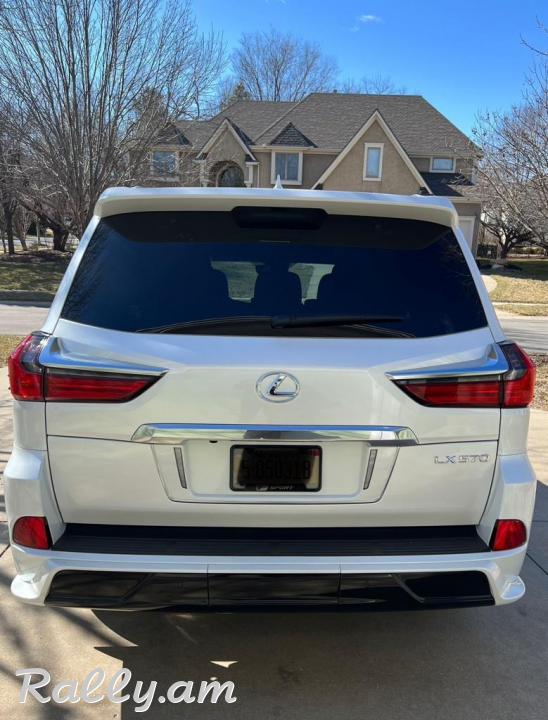 Neatly Used 2021 Lexus LX 570 Three-Row 