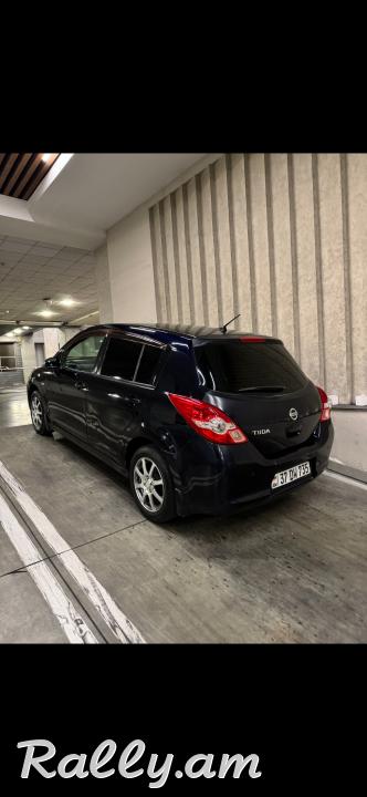 Nissan Tiida 2008
