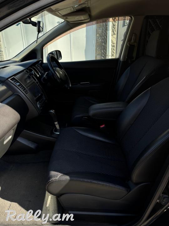 Nissan Tiida 2008