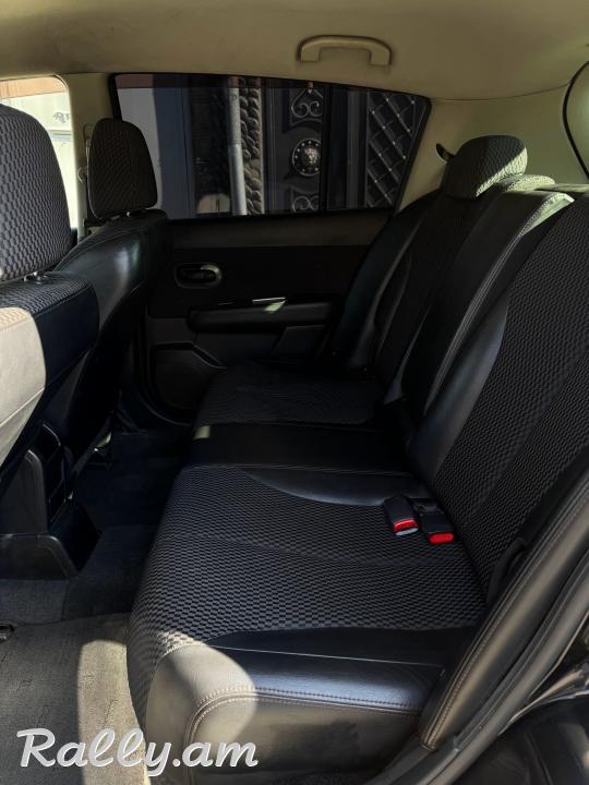 Nissan Tiida 2008