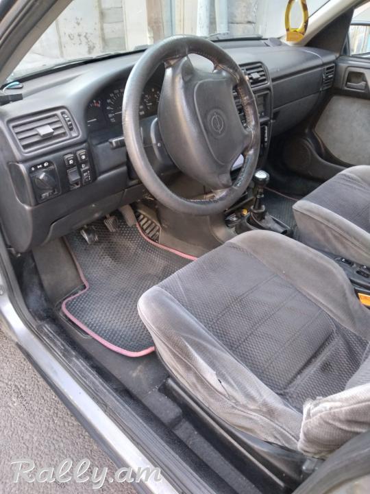 Opel vektra a