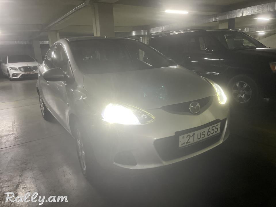 MAZDA 2