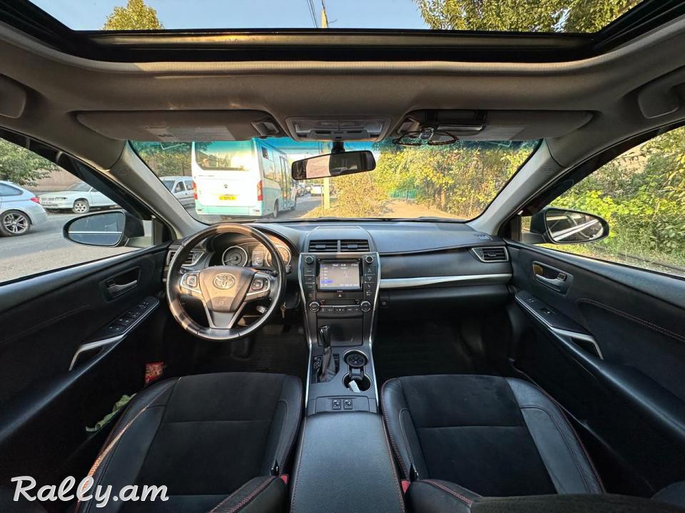 Վաճառվում է camry v55 xse 