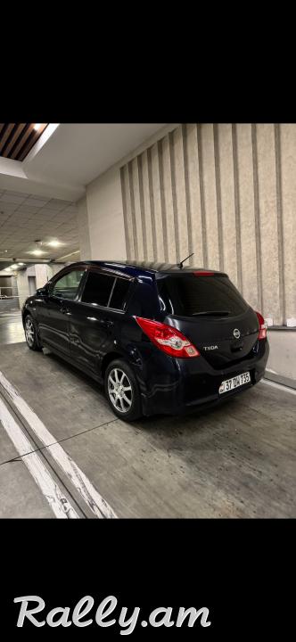 Nissan Tiida 2008