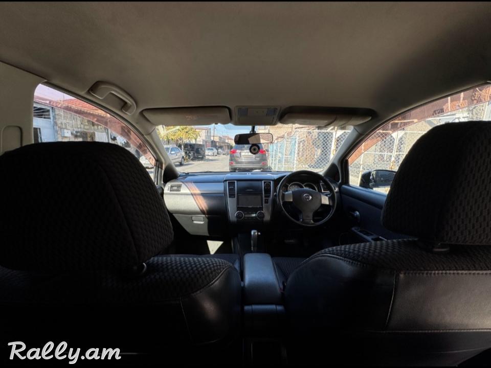 Nissan Tiida 2008