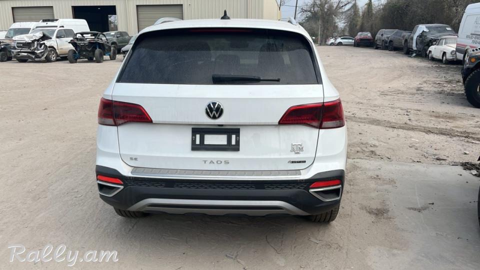 VOLKSWAGEN  TAOS 