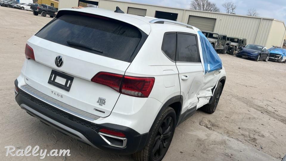 VOLKSWAGEN  TAOS 