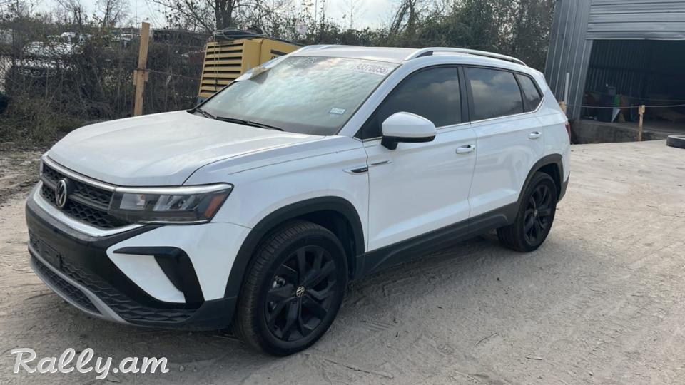 VOLKSWAGEN  TAOS 