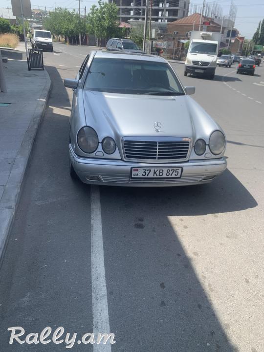 W210 E320 Mersedes