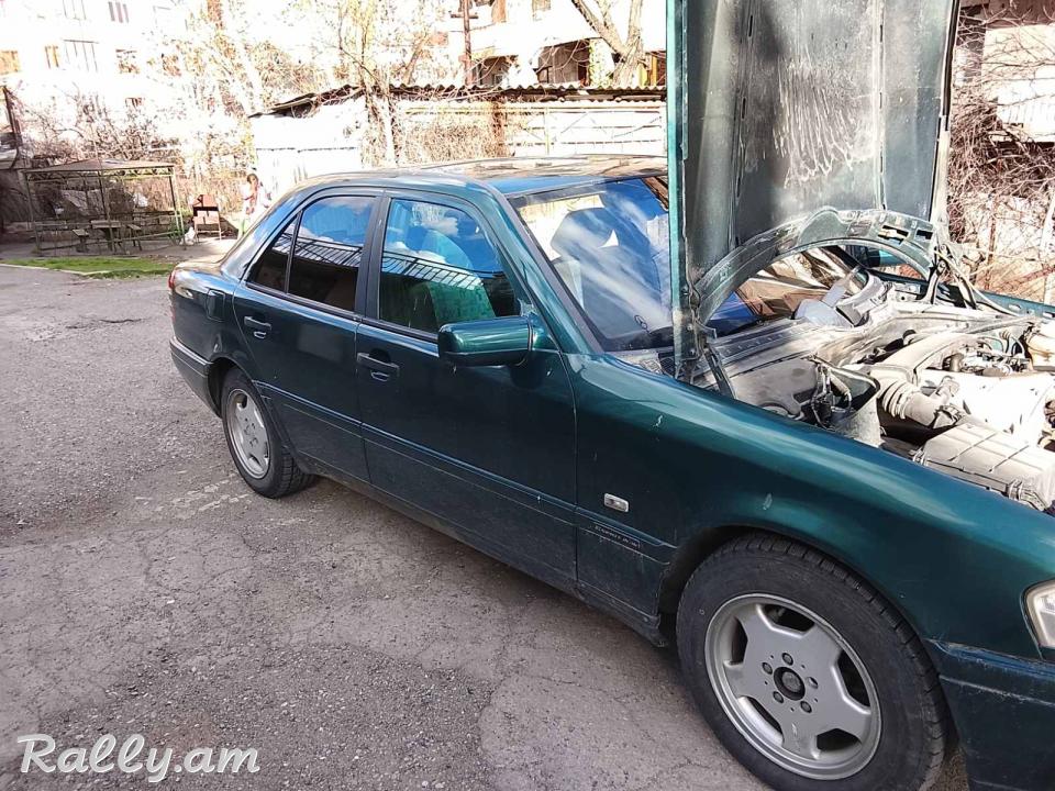 Մերսեդես Բենզ c-klass