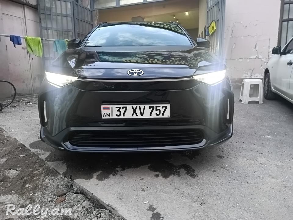 Toyota bZ4X ունիվերսալ, էլեկտրական, 2023 թ.