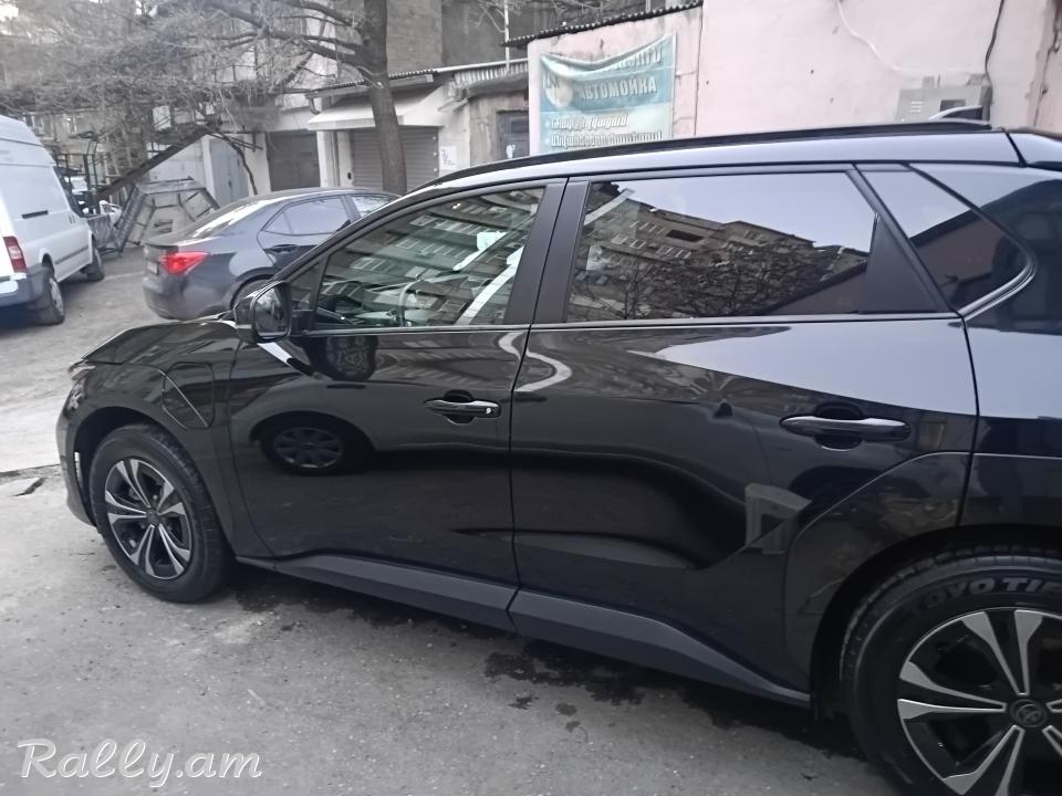 Toyota bZ4X ունիվերսալ, էլեկտրական, 2023 թ.