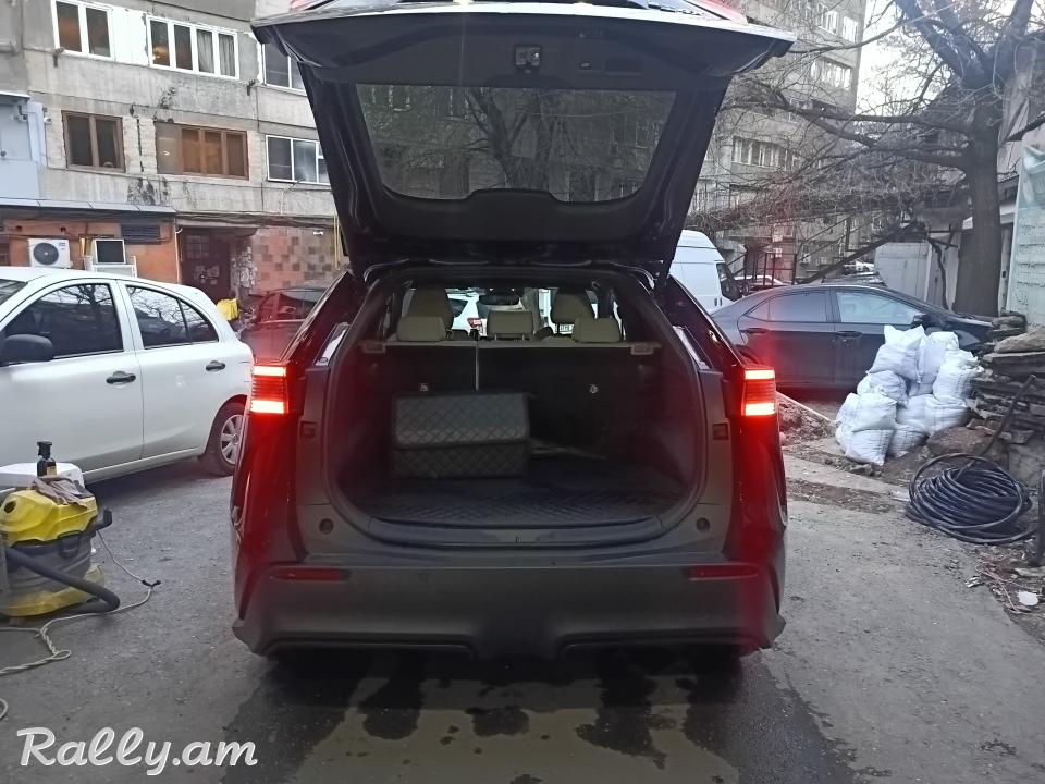 Toyota bZ4X ունիվերսալ, էլեկտրական, 2023 թ.