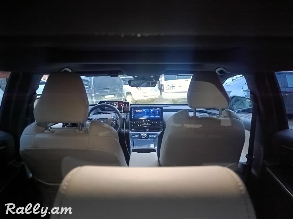 Toyota bZ4X ունիվերսալ, էլեկտրական, 2023 թ.