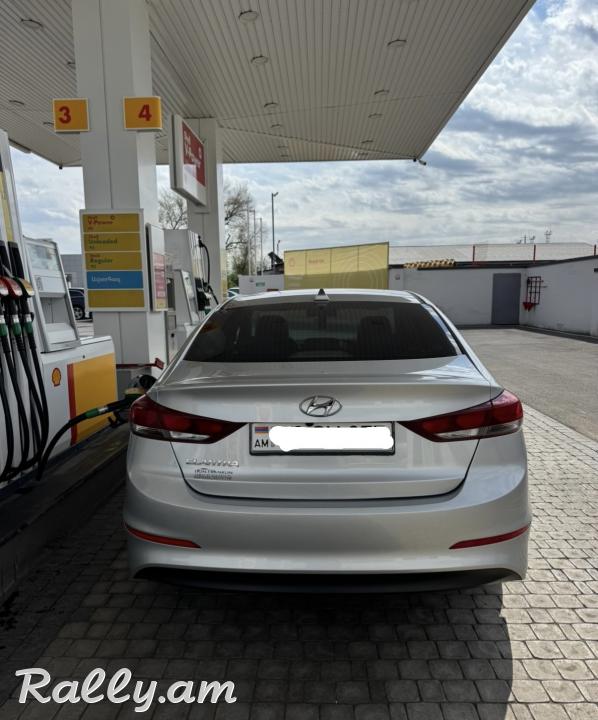HYUNDAI ELANTRA 2018