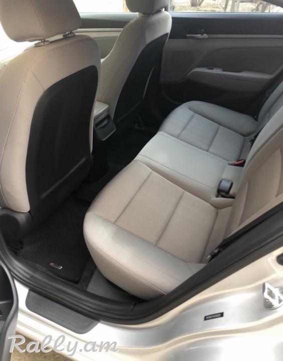 HYUNDAI ELANTRA 2018