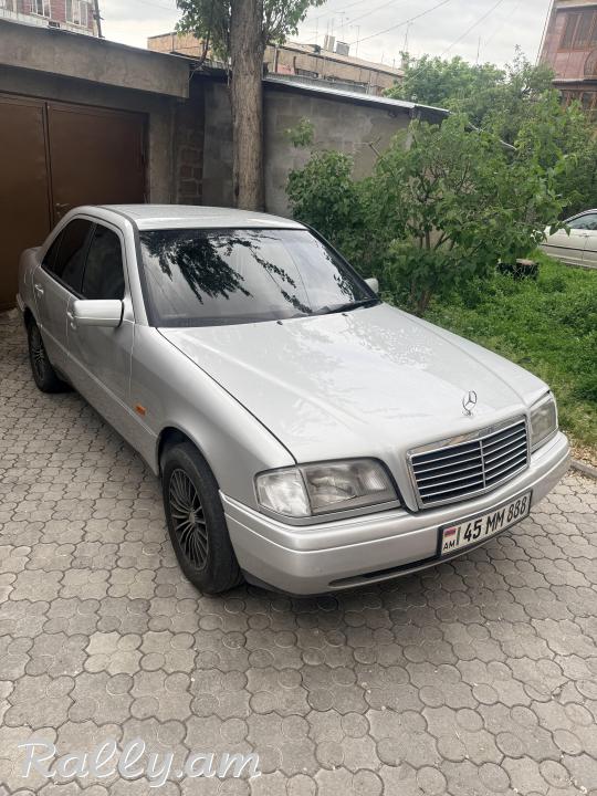 Mercedes Benz c180