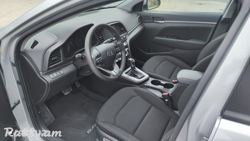 HYUNDAI ELANTRA SEL