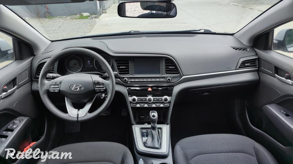 HYUNDAI ELANTRA SEL