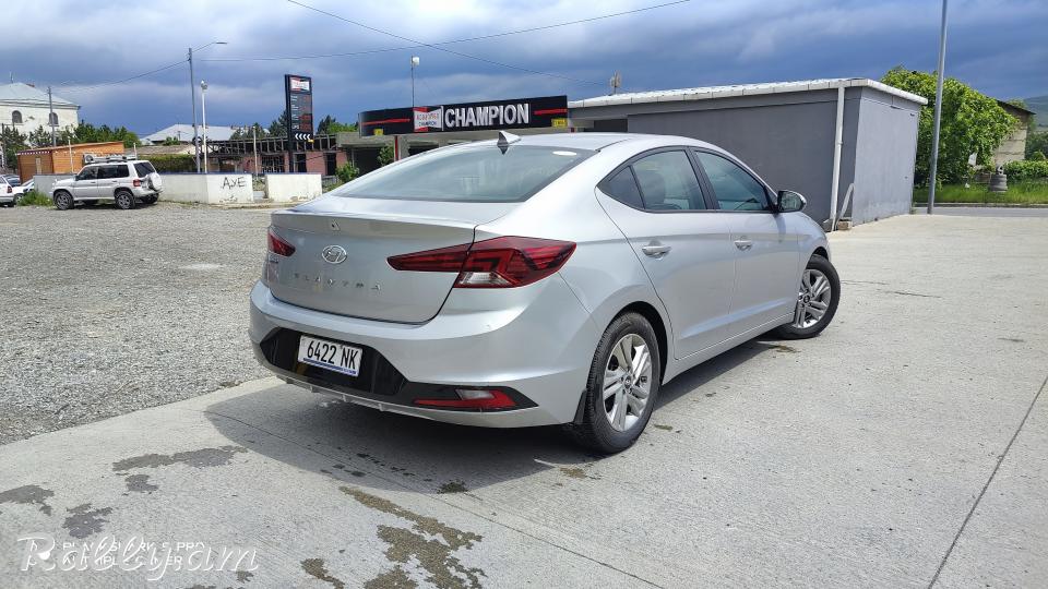 HYUNDAI ELANTRA SEL