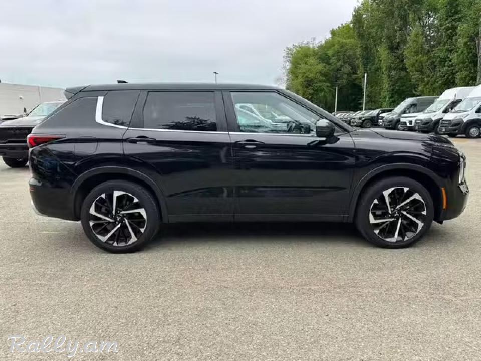 Mitsubishi Outlander 2022 2.5l 7 տեղ