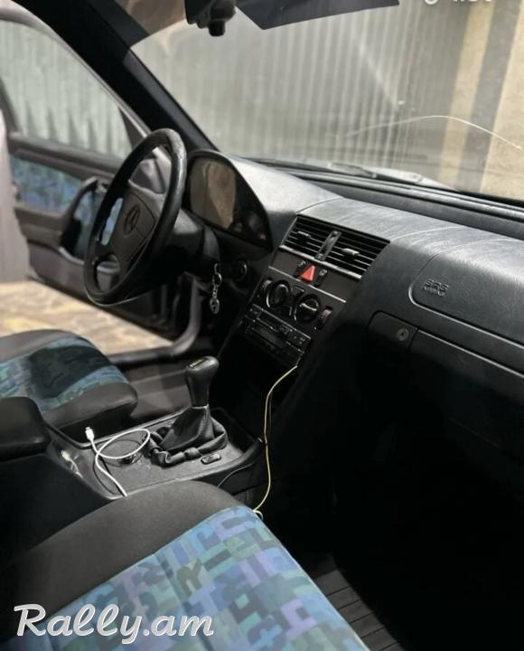 Վաճառվում է c180 լավ վիճակում։ 