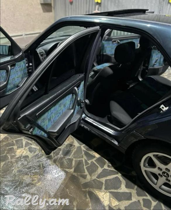 Վաճառվում է c180 լավ վիճակում։ 