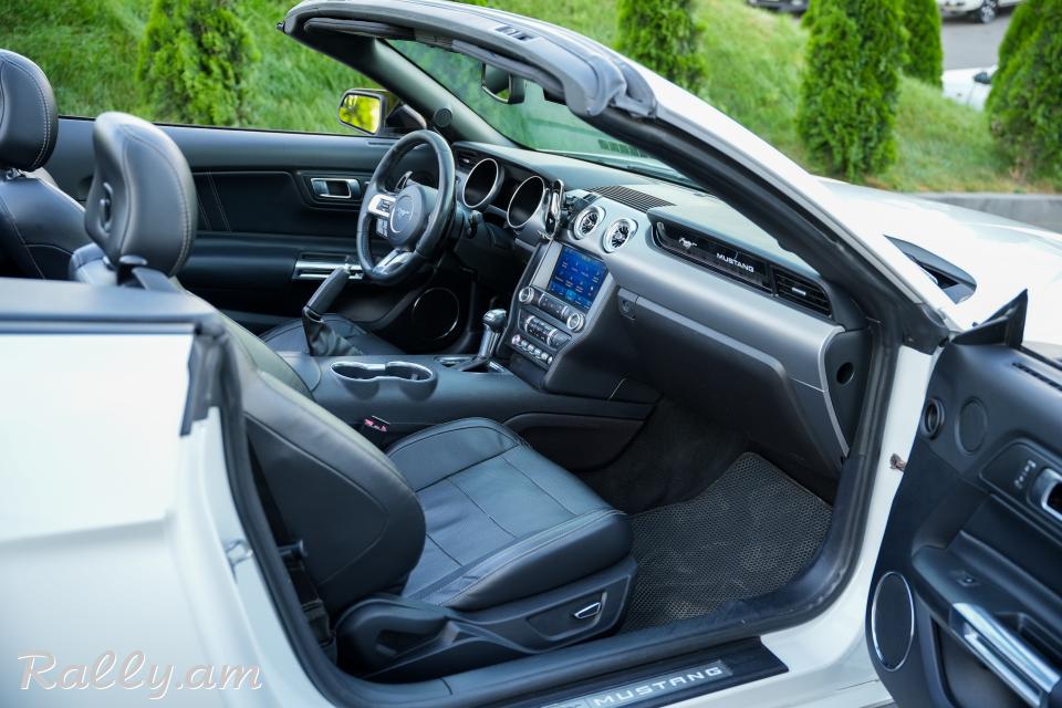 Ford Mustang кабриолет Аренда Авто Прокат Rent a car Ավտոմեքենաների վարձույթ Օրավարձով Ավտովարձույթ