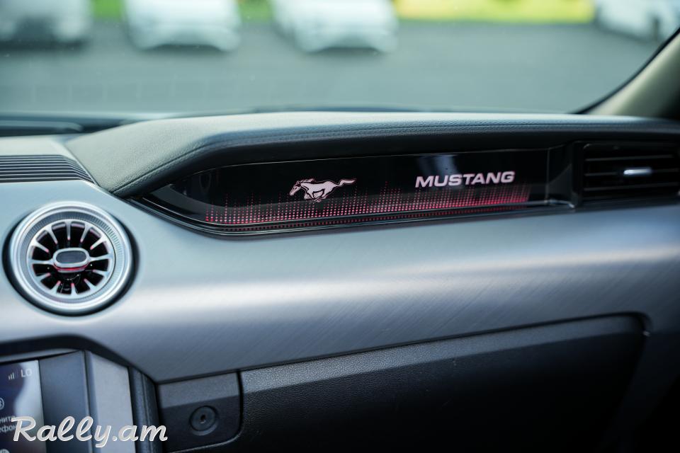 Ford Mustang кабриолет Аренда Авто Прокат Rent a car Ավտոմեքենաների վարձույթ Օրավարձով Ավտովարձույթ