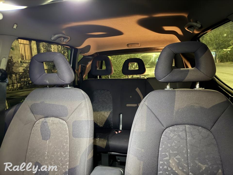 Продаю свой любимый Mercedes-Benz A-Class, 2003 года выпуска.