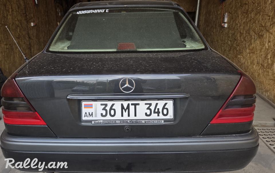 Mercedes Benz C180