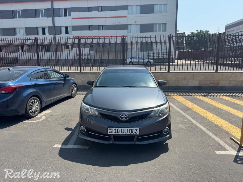 Toyota Camry 2014