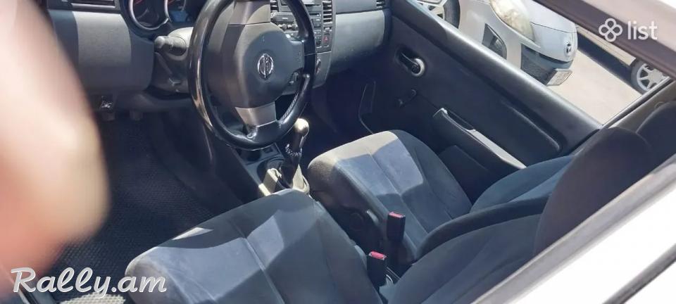 Nissan Versa, 1.6 л., 2011 г., газ - СРОЧНО