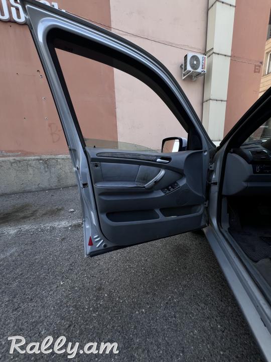 BMW X5 E53, 2001, 4.4i