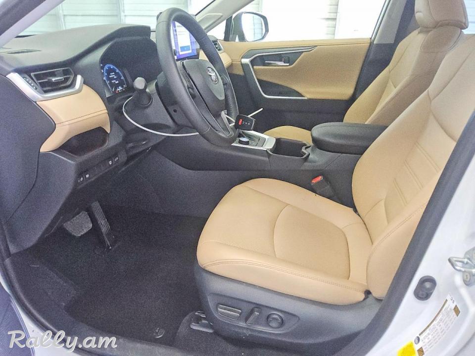 2025 Toyota RAV4, Limited