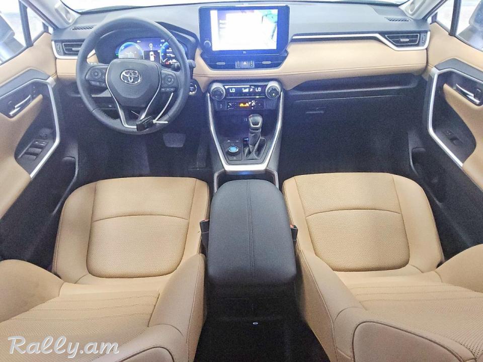 2025 Toyota RAV4, Limited