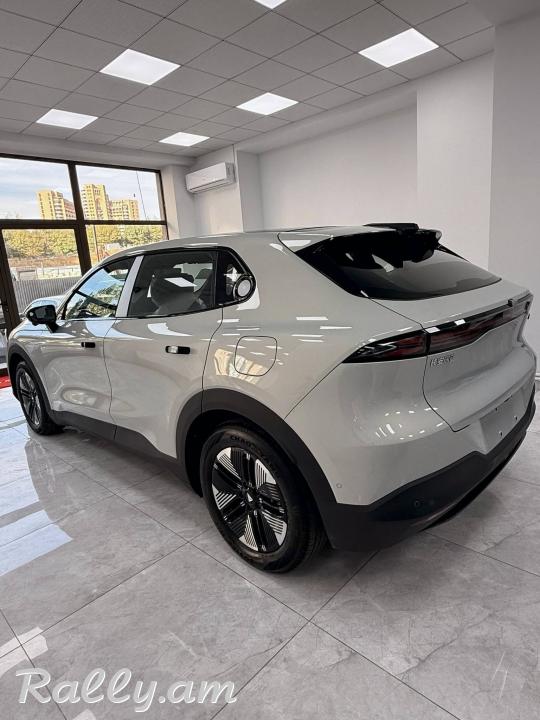 Deepal S05 հիբրիդային տարբերակը առկա մեր սրահում