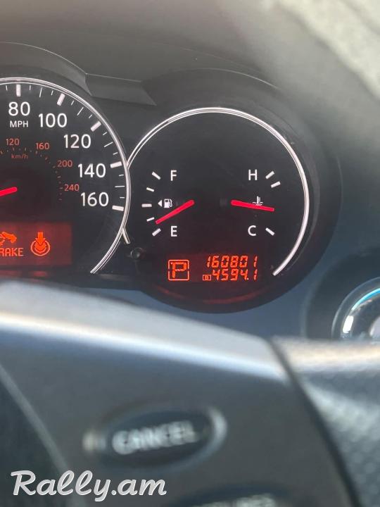 Срочно по выгодной цене продам Nissan Altima