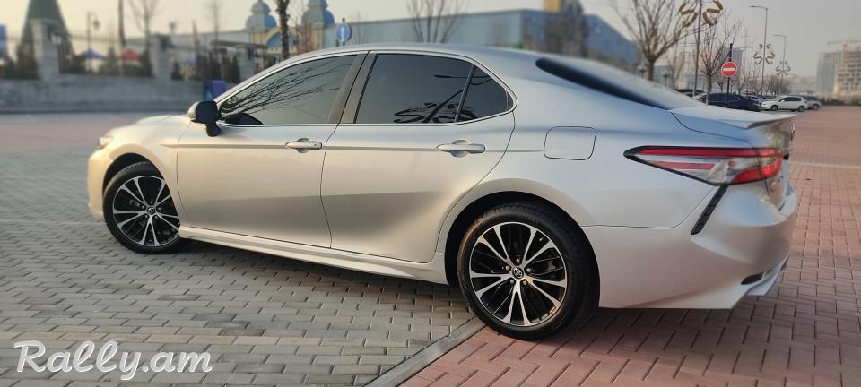 Toyota Camry 2018 SE