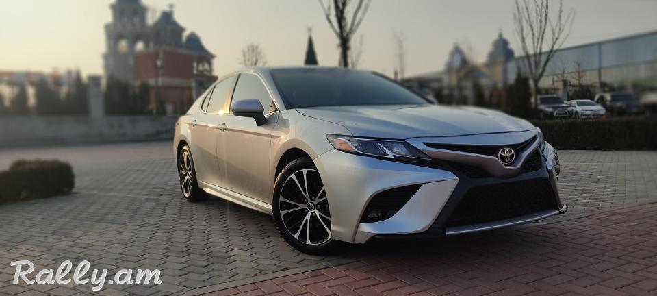 Toyota Camry 2018 SE