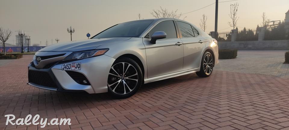 Toyota Camry 2018 SE