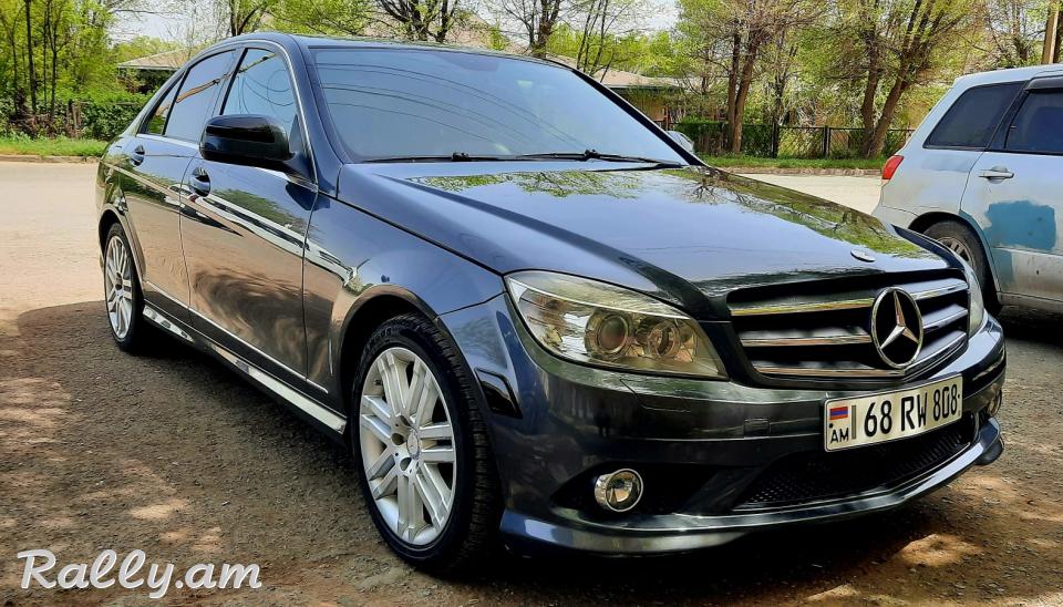 Վաճառվում է Mercedes-Benz W204 C300