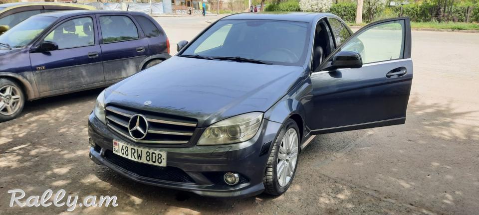 Վաճառվում է Mercedes-Benz W204 C300