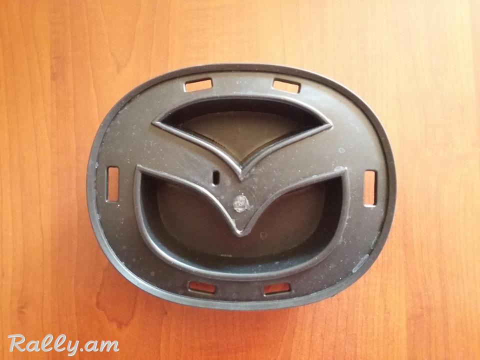 Mazda-ի էմբլեմ