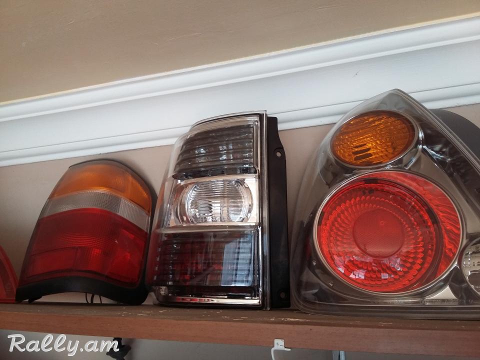 Mitsubishi pajero Հետևի լուսարձակ