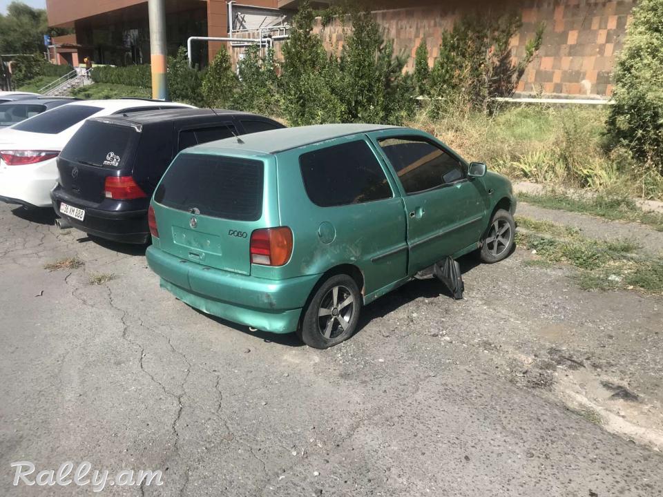 VOLKSWAGEN POLO 1998 քանդում եմ