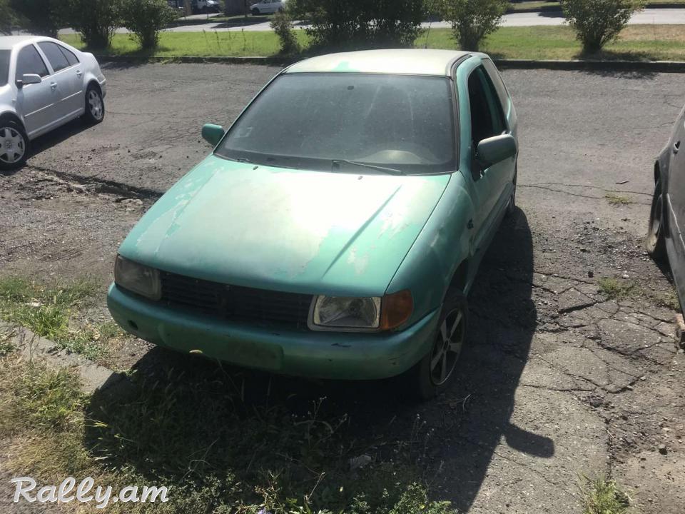 VOLKSWAGEN POLO 1998 քանդում եմ