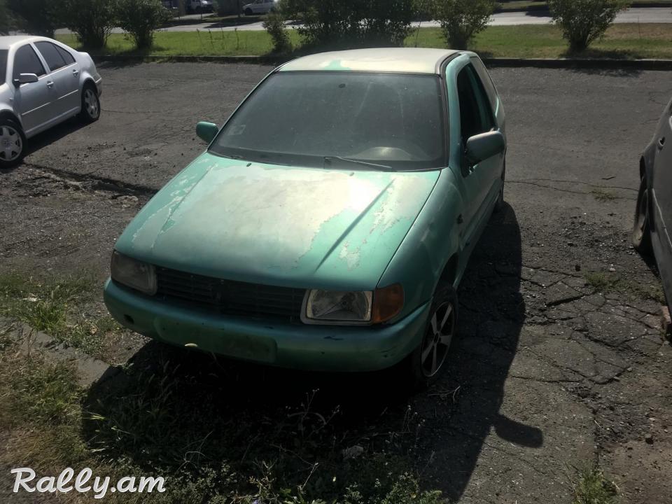 VOLKSWAGEN POLO 1998 քանդում եմ