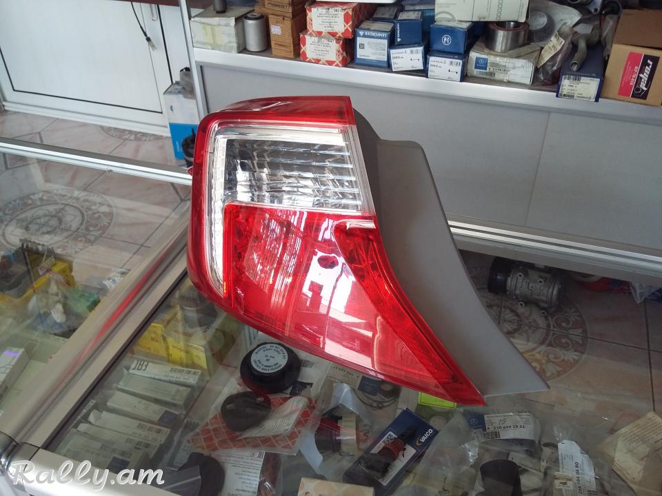 Toyota Camry SPORT 2012թ. հետևի ստոպ